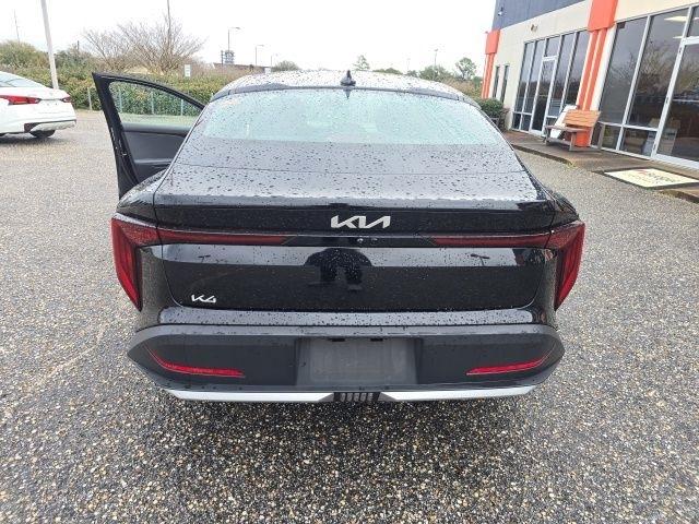 Kia K4 LXS FWD 2025