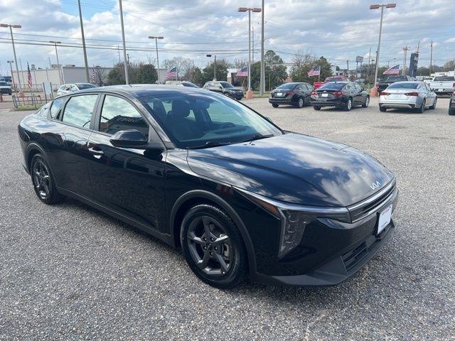 Kia K4 LXS FWD 2025