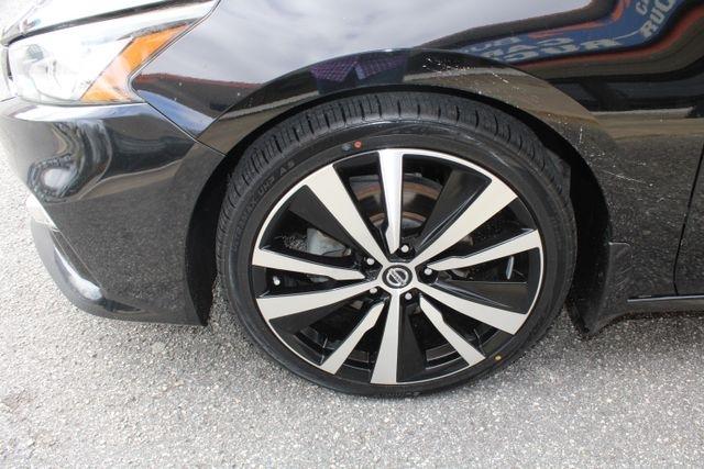 Nissan Altima 2.0 Platinum Sedan 2020