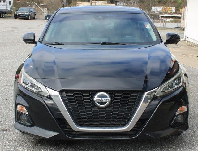 Nissan Altima 2.0 Platinum Sedan 2020