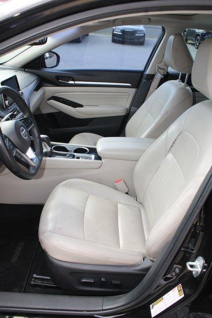 Nissan Altima 2.0 Platinum Sedan 2020