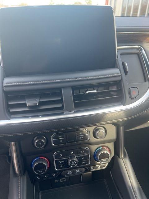 Chevrolet Suburban 2WD 4dr Premier 2023