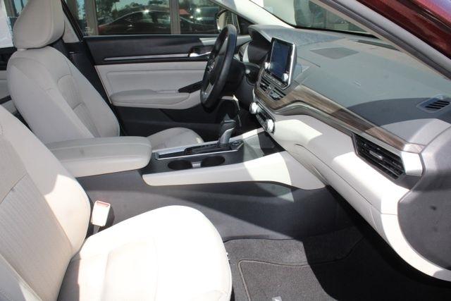 Nissan Altima SV FWD 2025