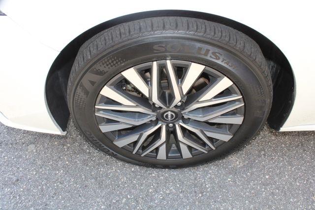 Nissan Altima SV FWD 2025