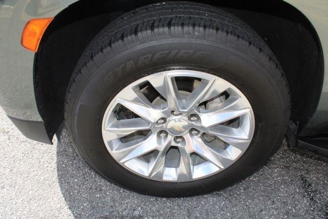 Chevrolet Suburban 2WD 4dr Premier 2023