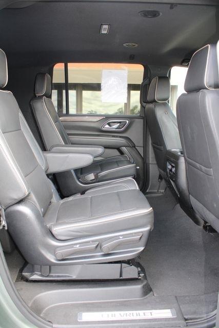 Chevrolet Suburban 2WD 4dr Premier 2023