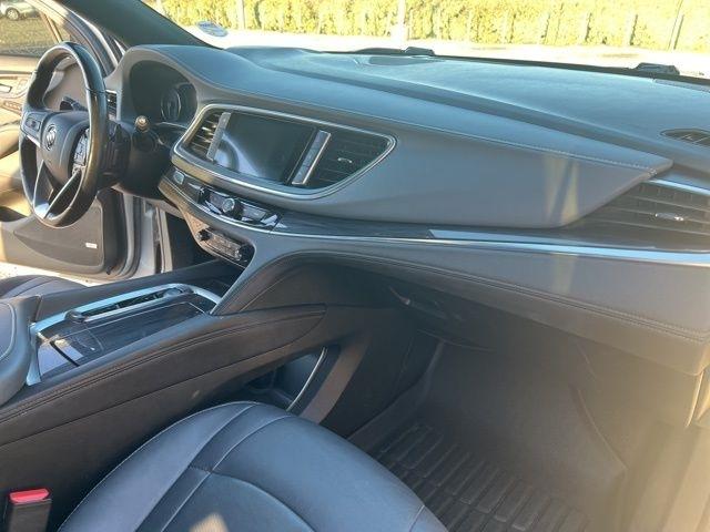 Buick Enclave FWD 4dr Premium 2022