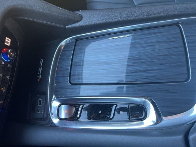 Buick Enclave FWD 4dr Premium 2022