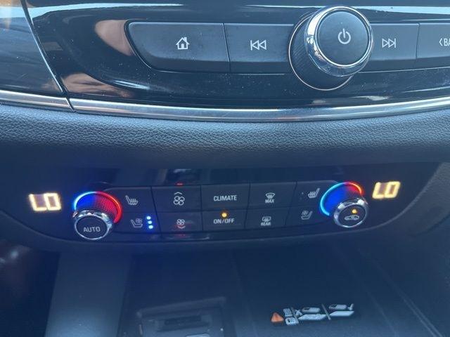 Buick Enclave FWD 4dr Premium 2022