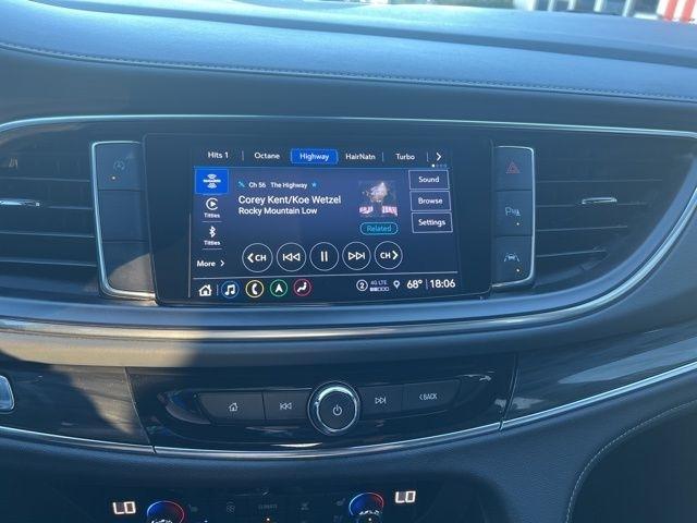 Buick Enclave FWD 4dr Premium 2022