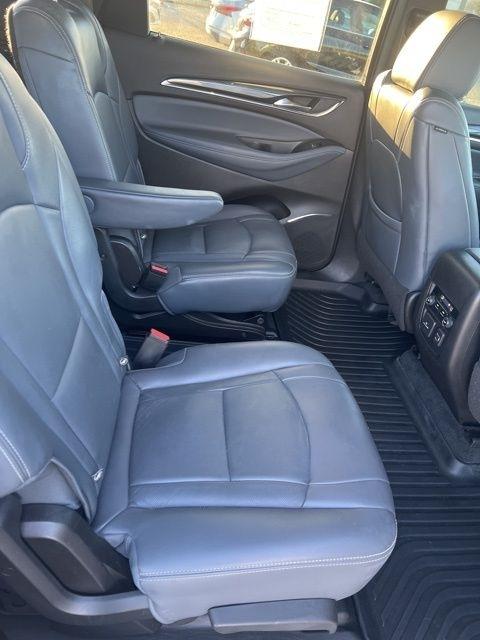 Buick Enclave FWD 4dr Premium 2022