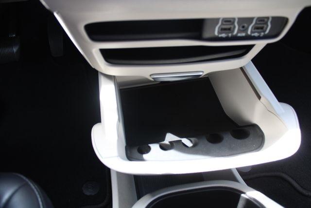 Chrysler Pacifica Touring L FWD 2023