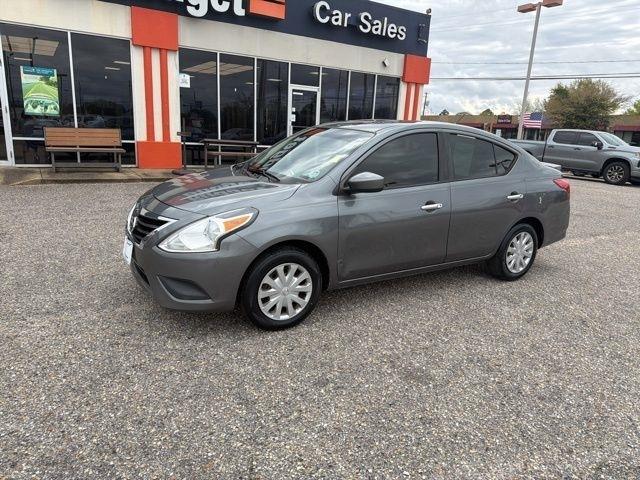 Nissan Versa Sedan SV CVT 2018