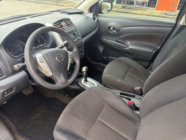 Nissan Versa Sedan SV CVT 2018