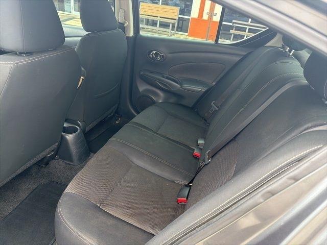 Nissan Versa Sedan SV CVT 2018