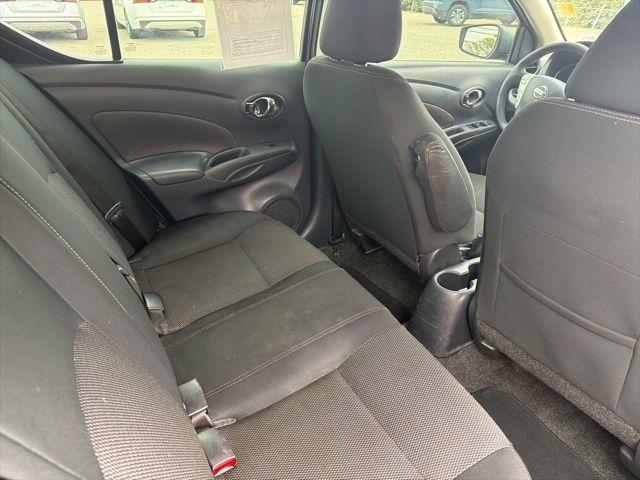 Nissan Versa Sedan SV CVT 2018