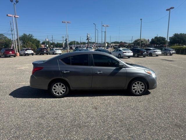 Nissan Versa Sedan SV CVT 2018