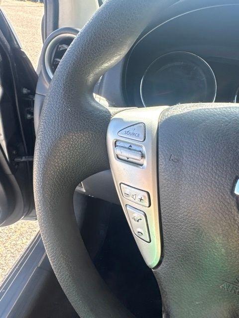 Nissan Versa Sedan SV CVT 2018
