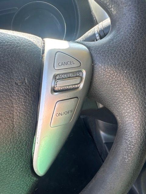 Nissan Versa Sedan SV CVT 2018