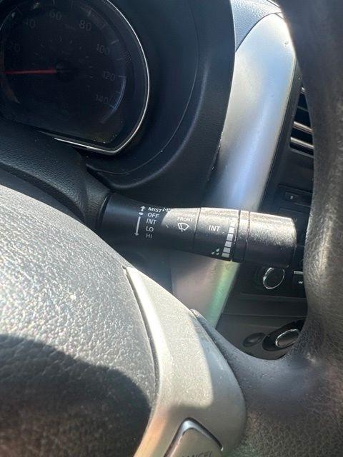 Nissan Versa Sedan SV CVT 2018