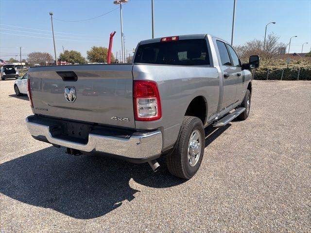 RAM 2500 Big Horn 4x4 Crew Cab 6'4" Box 2024