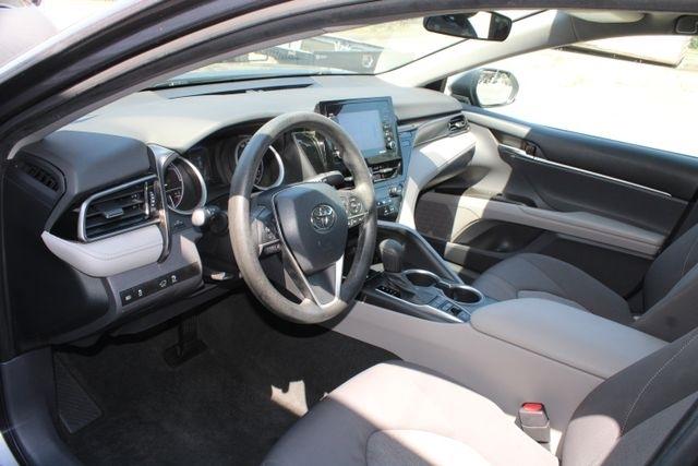 Toyota Camry Hybrid LE CVT (Natl) 2022