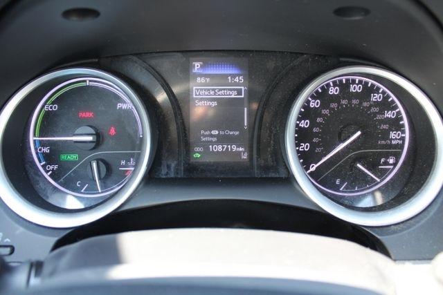 Toyota Camry Hybrid LE CVT (Natl) 2022