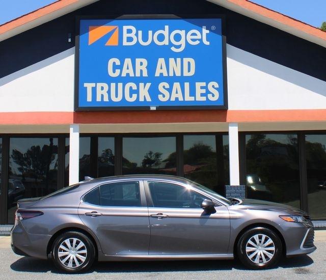 Toyota Camry Hybrid LE CVT (Natl) 2022