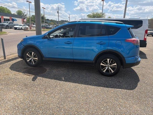 2018 Toyota RAV4 XLE FWD (Natl)