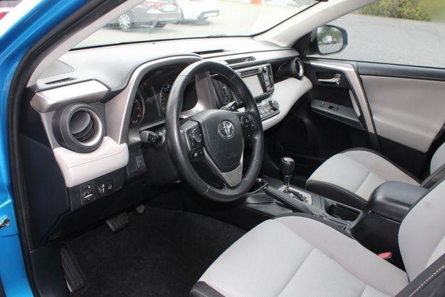 Toyota RAV4 Adventure FWD (Natl) 2018