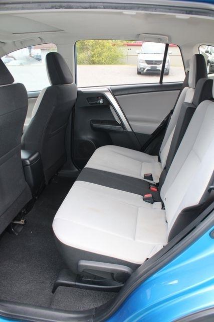 Toyota RAV4 Adventure FWD (Natl) 2018