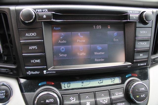 Toyota RAV4 Adventure FWD (Natl) 2018