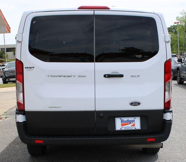 Ford Transit Passenger Wagon T-350 148" Low Roof XLT RWD 2023