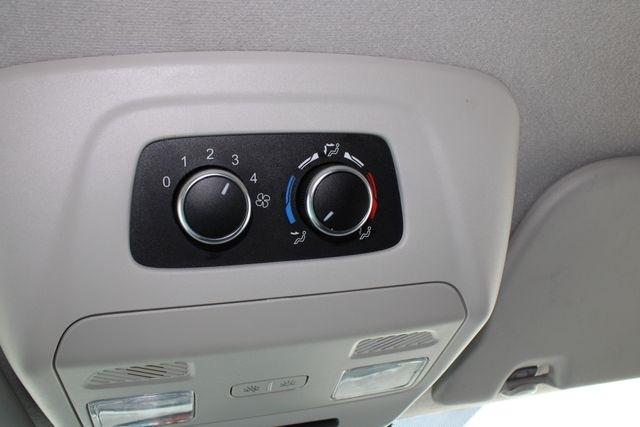 Ford Transit Passenger Wagon T-350 148" Low Roof XLT RWD 2023