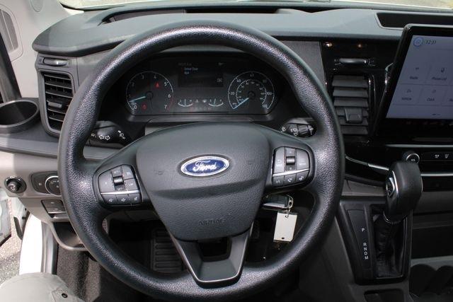 Ford Transit Passenger Wagon T-350 148" Low Roof XLT RWD 2023