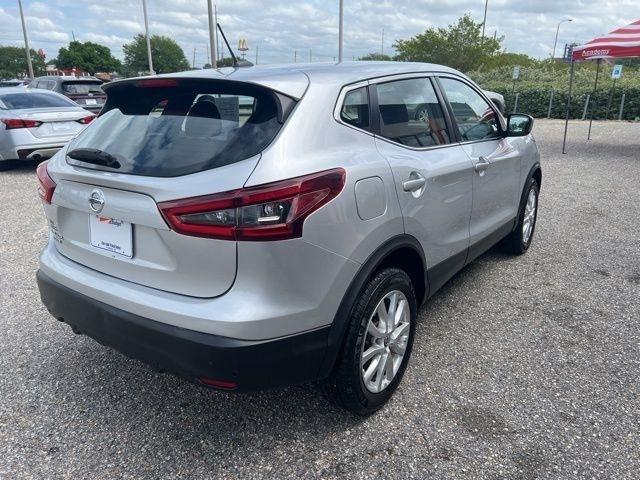 Nissan Rogue Sport FWD S 2021