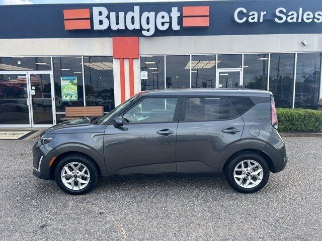 2024 Kia Soul LX IVT