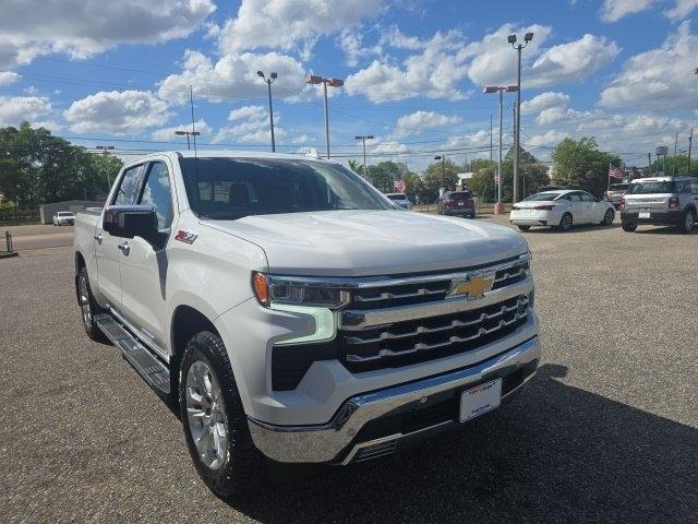 Chevrolet Silverado 1500 4WD Crew Cab 147" LTZ 2024