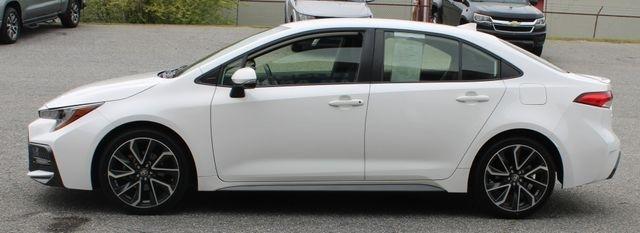 Toyota Corolla SE Nightshade CVT (Natl) 2022