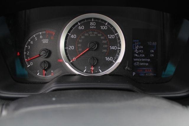 Toyota Corolla SE Nightshade CVT (Natl) 2022