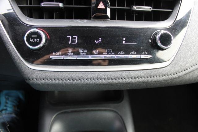 Toyota Corolla SE Nightshade CVT (Natl) 2022