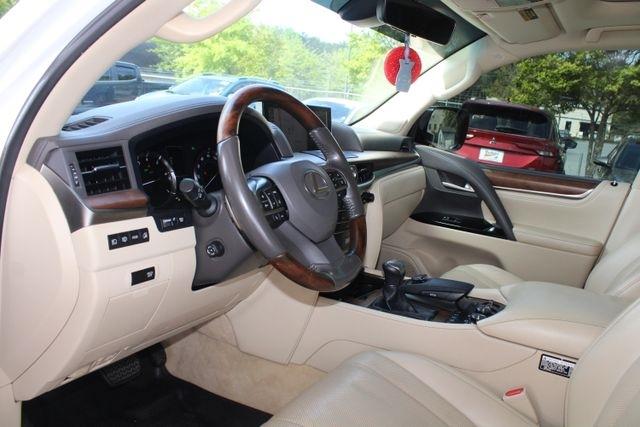 Lexus LX 570 4WD 4dr 2016