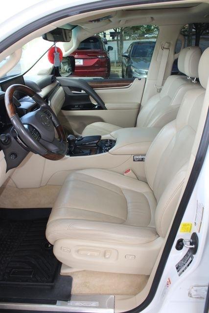 Lexus LX 570 4WD 4dr 2016