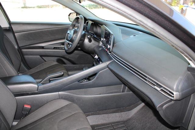 Hyundai Elantra SEL IVT 2023