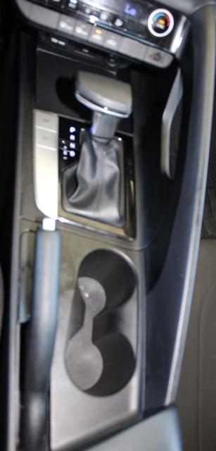 Hyundai Elantra SEL IVT 2023