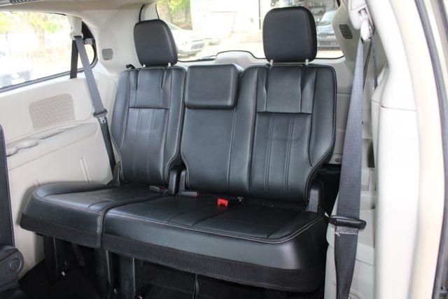 Chrysler Town & Country 4dr Wgn Touring 2013