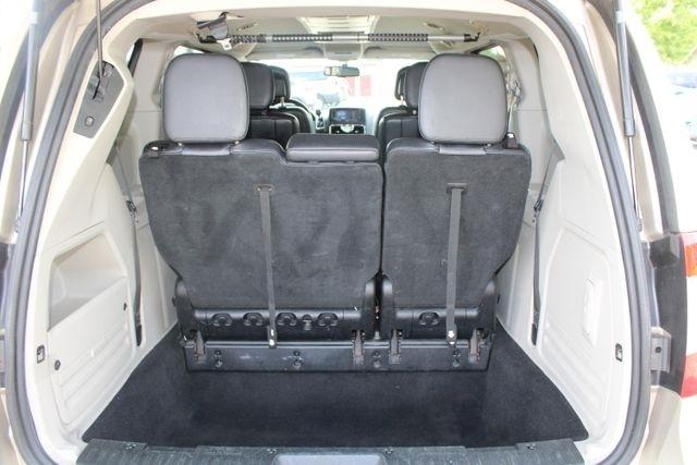 Chrysler Town & Country 4dr Wgn Touring 2013