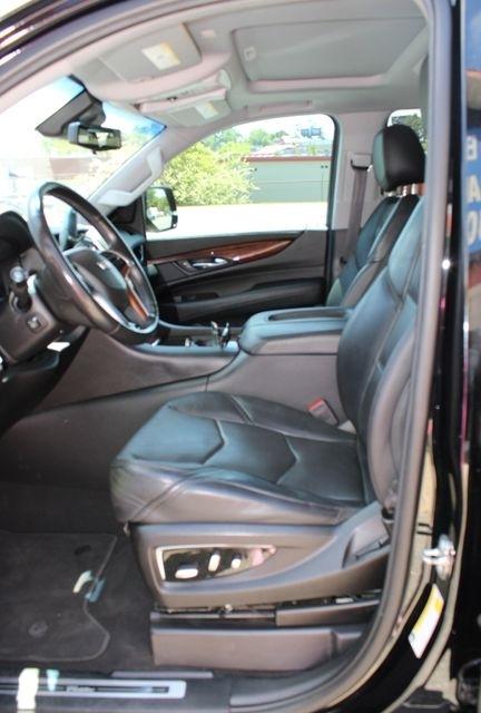 Cadillac Escalade ESV 4WD 4dr Premium Luxury 2019