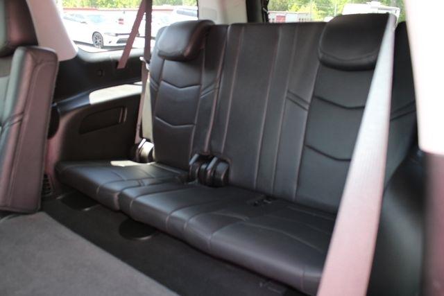 Cadillac Escalade ESV 4WD 4dr Premium Luxury 2019