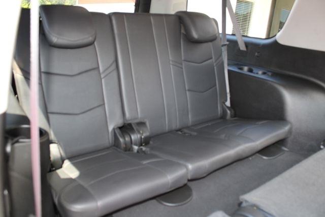 Cadillac Escalade ESV 4WD 4dr Premium Luxury 2019